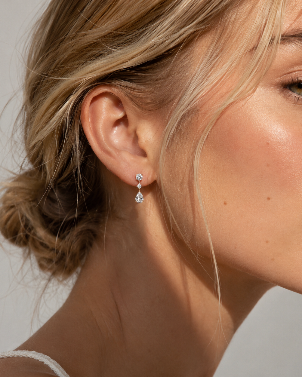 Elegant Teardrop Drop Earrings